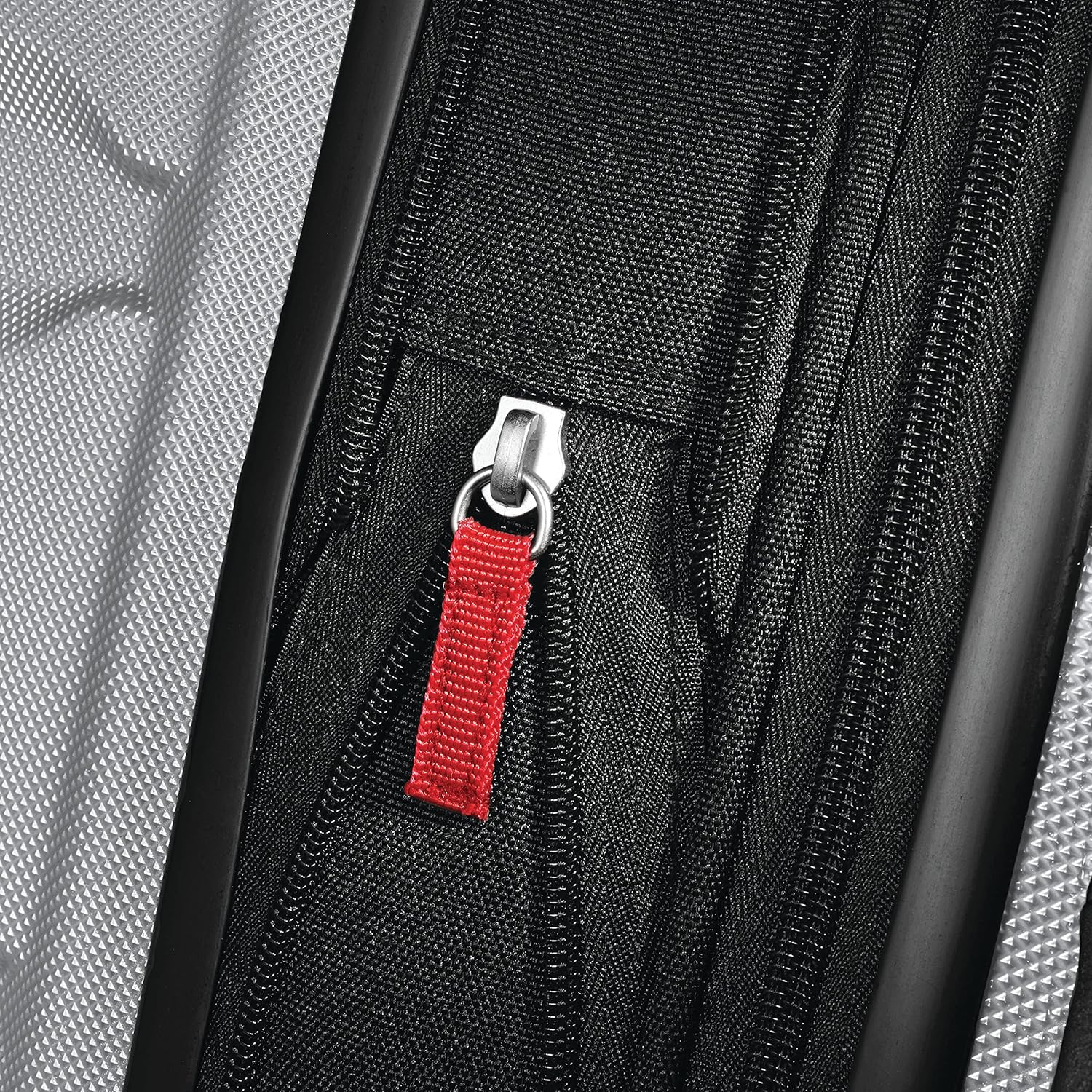 Samsonite Omni PC Hardside Expandable Luggage with Spinner Wheels, Carry-On 20-Inch, Silver - Image 4